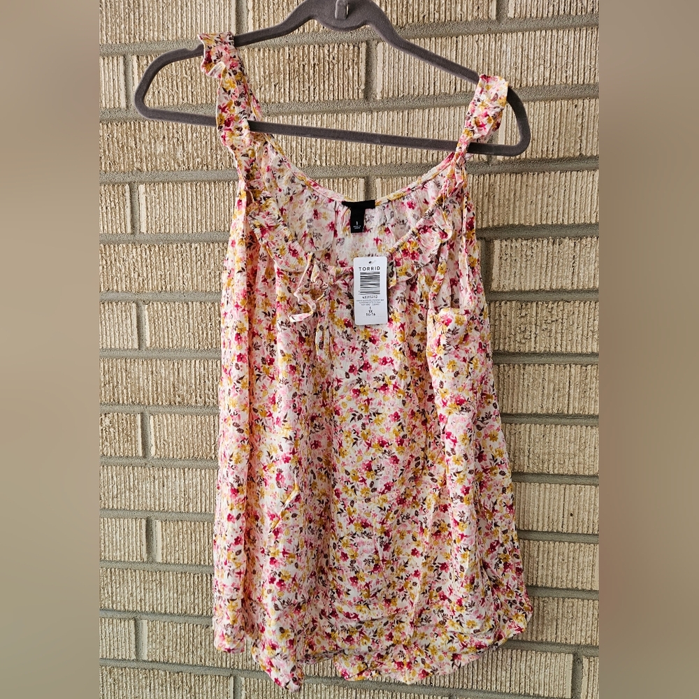 Torrid Floral Sleeveless Top